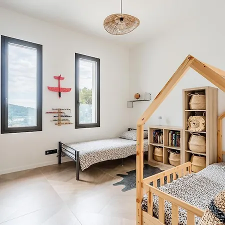 Villa Modern House With Sea View