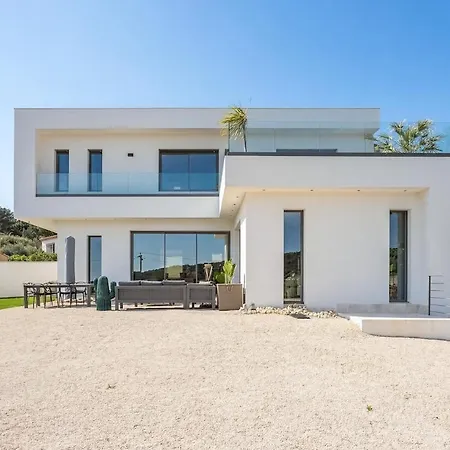 Modern House With Sea View *